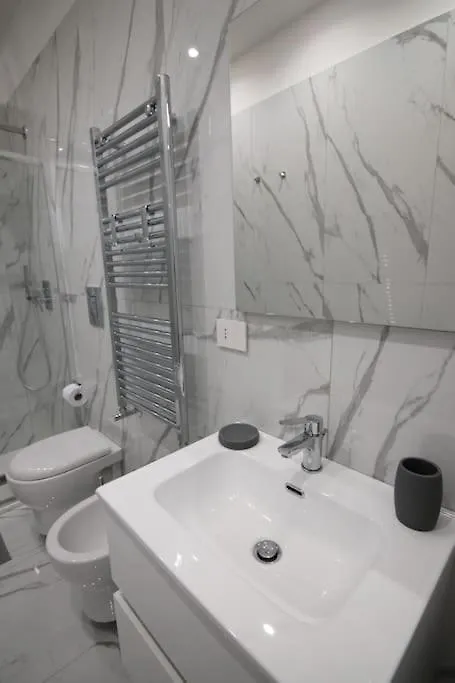 Chiaia Arcoleo House - Anita Apartment Naples